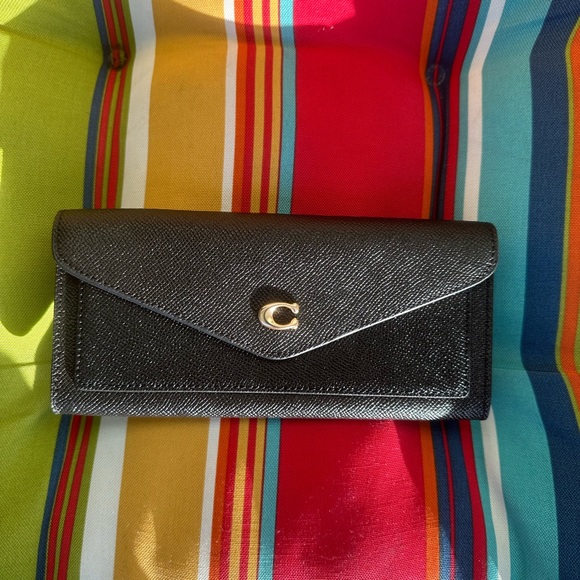 Coach Handbags - Coach Wyn Wallet